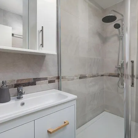 Apartment Flat 7 - For 2 In Town Centre Scarborough