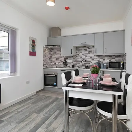 Flat 7 - For 2 In Town Centre Apartment *